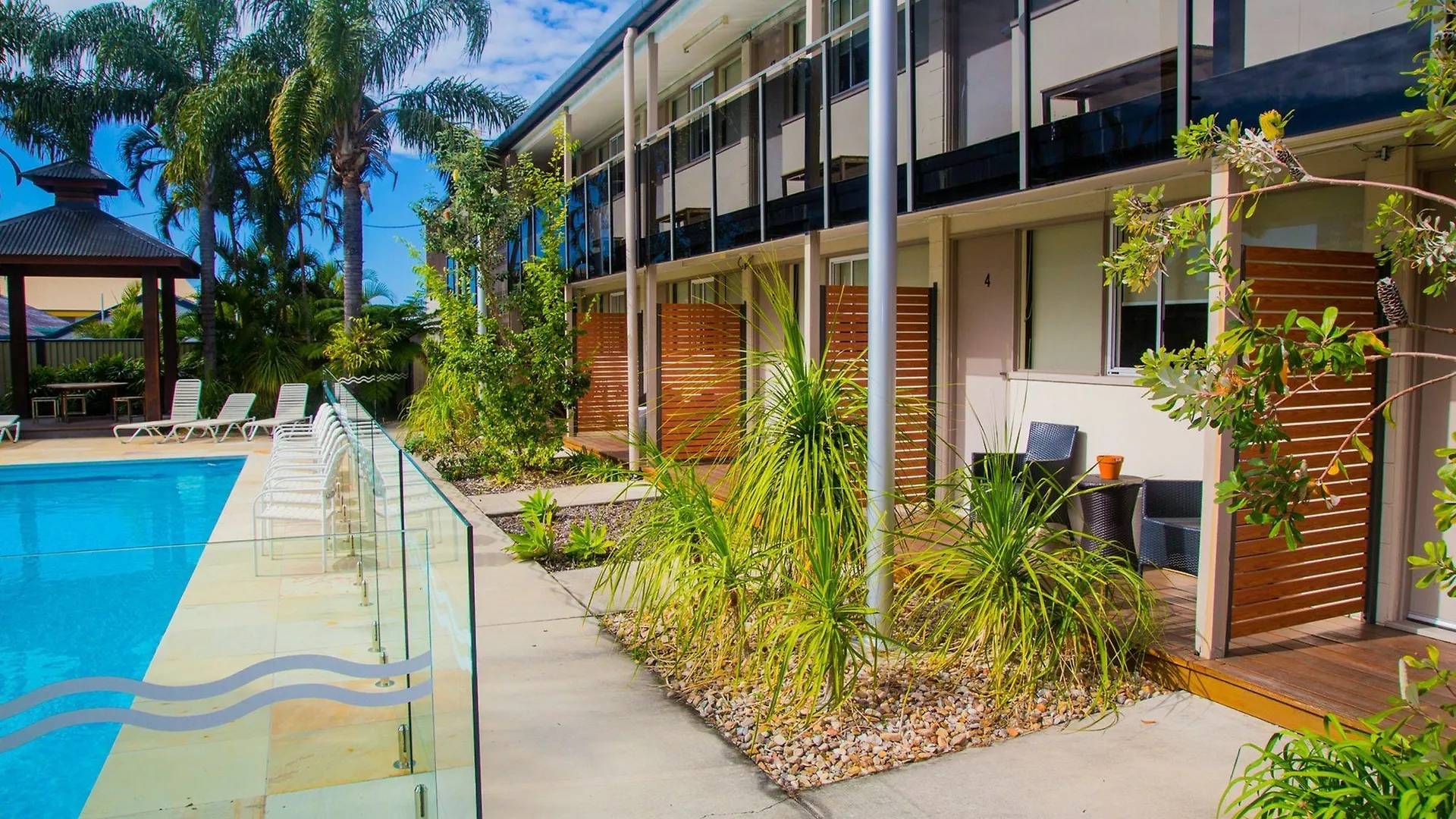 Hotel Nightcap At Golden Beach Tavern Caloundra