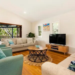  Holiday home A Perfect - House At Tallows Australia