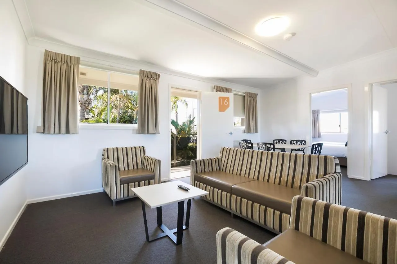 Nightcap At Golden Beach Tavern Caloundra Hotel