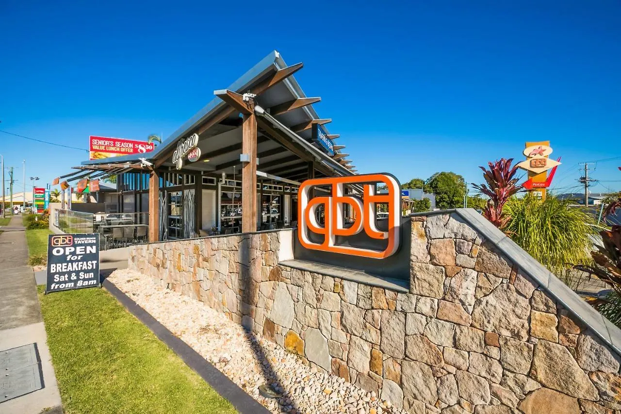 Hotel Nightcap At Golden Beach Tavern Caloundra