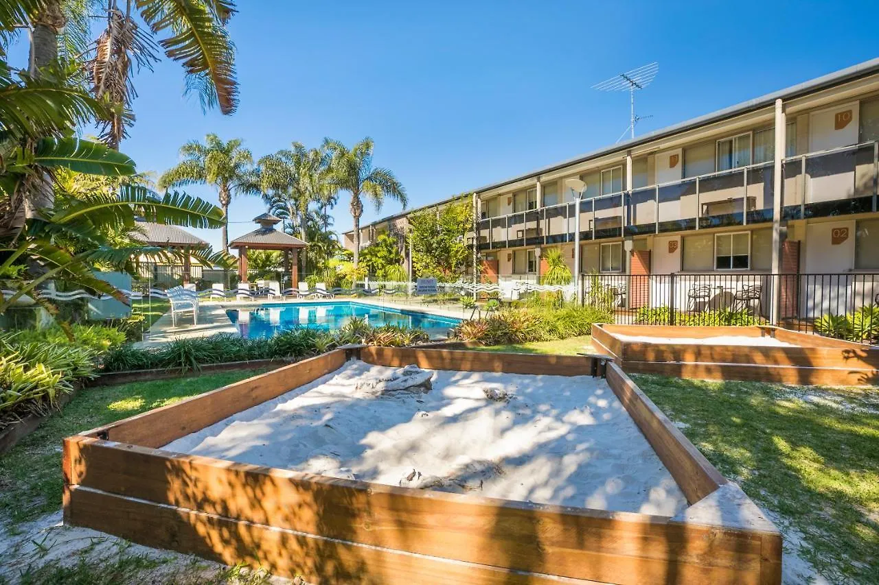 Hotel Nightcap At Golden Beach Tavern Caloundra