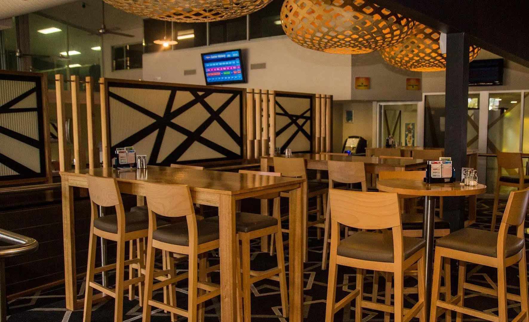 Hotel Nightcap At Golden Beach Tavern Caloundra